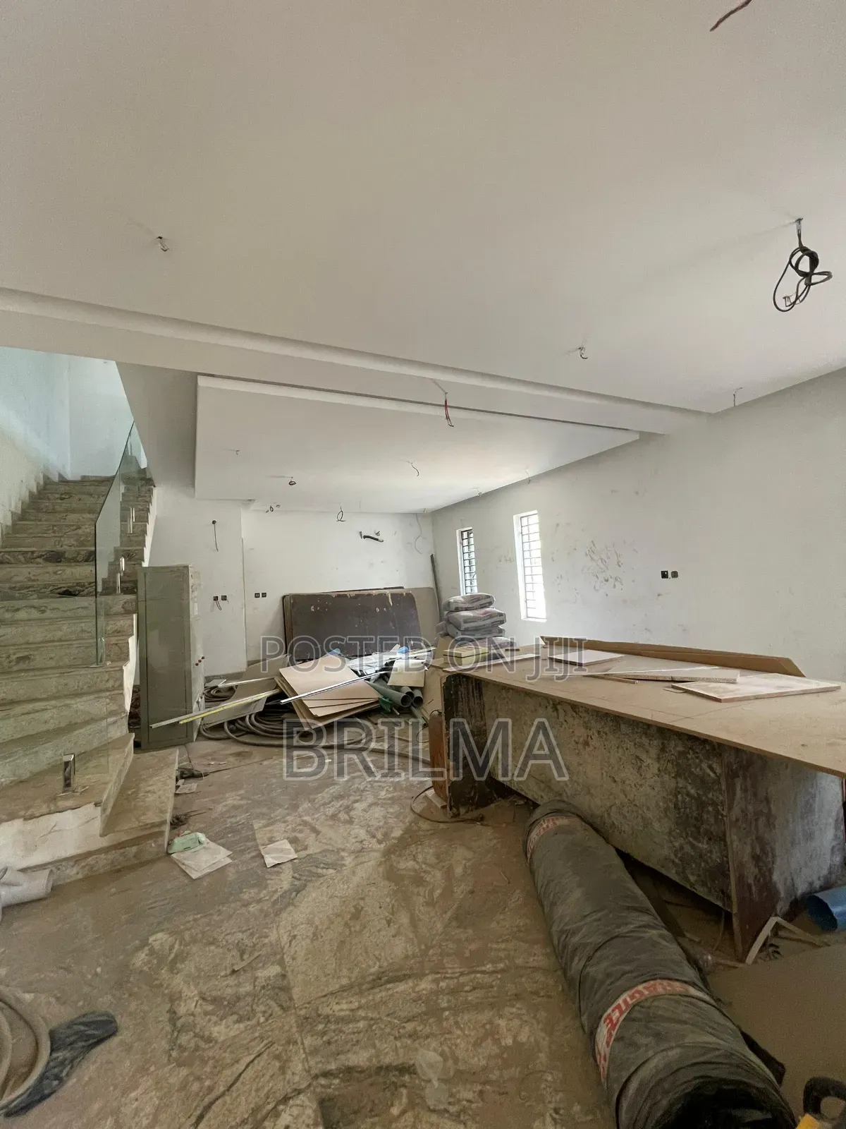 5bdrm Duplex in Zone 3 / Wuse for sale in Zone 3 / Wuse