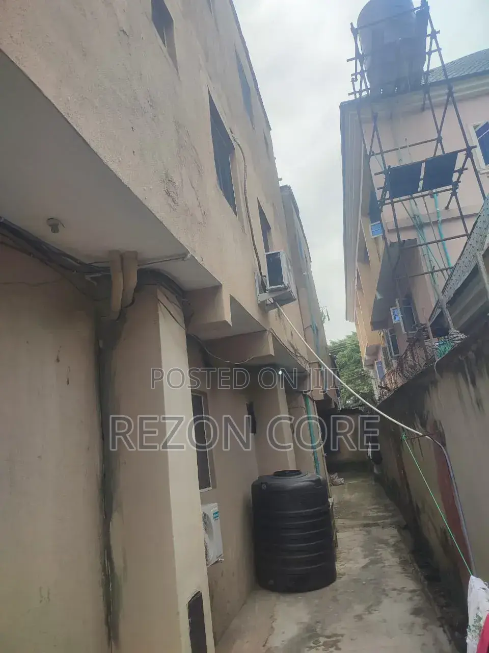 8bdrm Block of Flats in Onike Yaba for sale in Onike