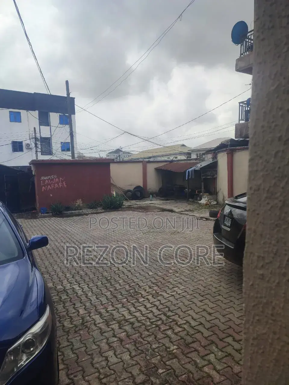8bdrm Block of Flats in Onike Yaba for sale in Onike