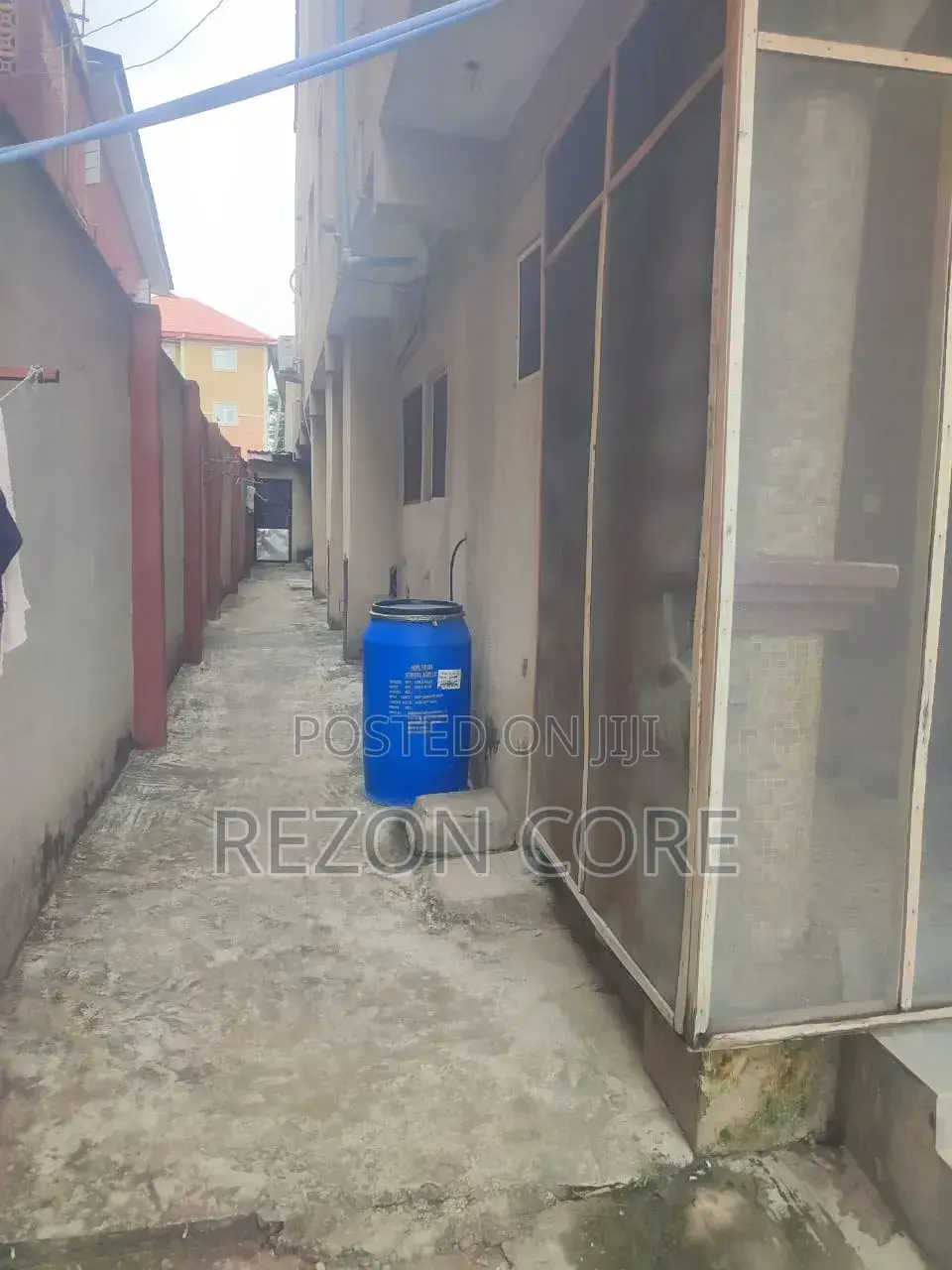 8bdrm Block of Flats in Onike Yaba for sale in Onike
