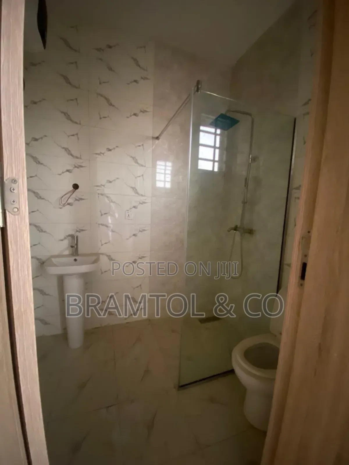 2bdrm Block of Flats in Kaura for rent in Kaura