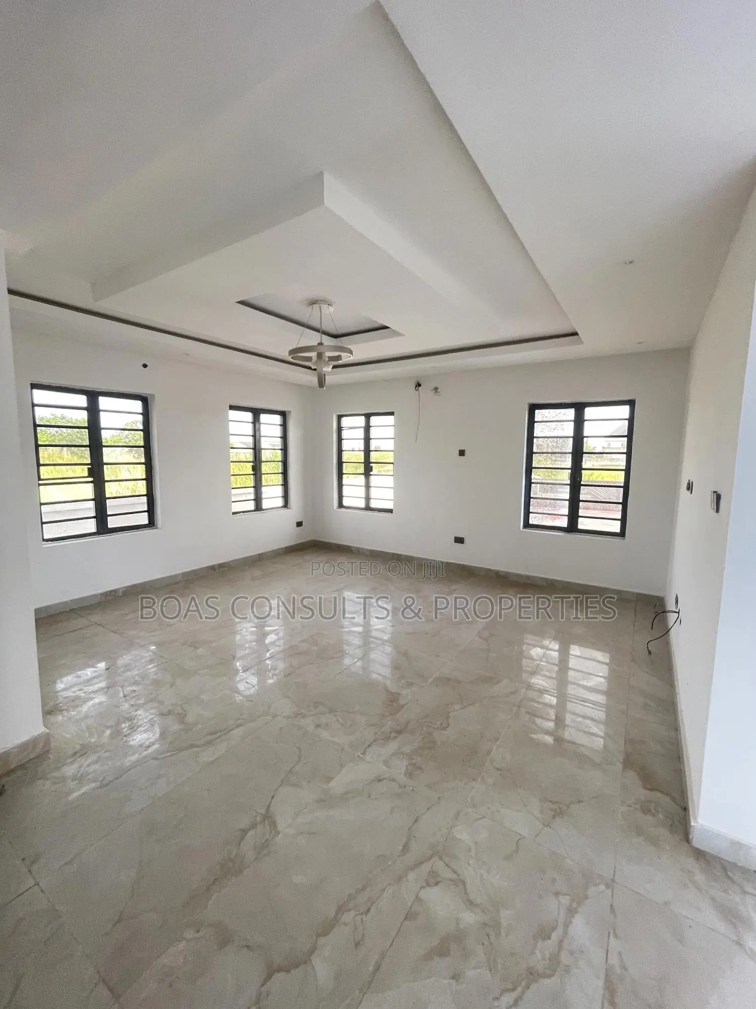 5bdrm Duplex in Chaplain Court, Ilaje / Lekki for sale in Ilaje / Lekki