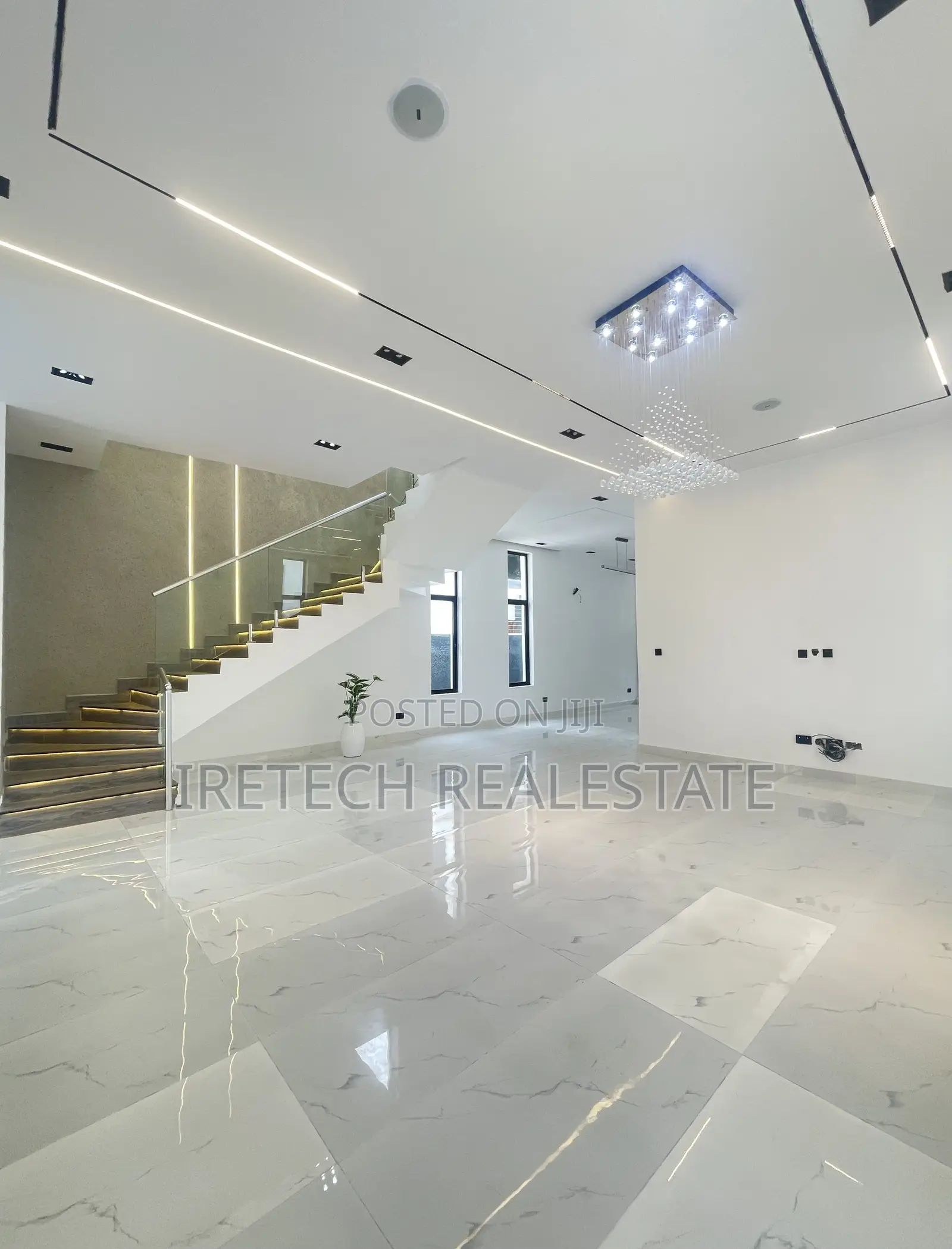 5bdrm Duplex in Chevron Call To for sale in Chevron