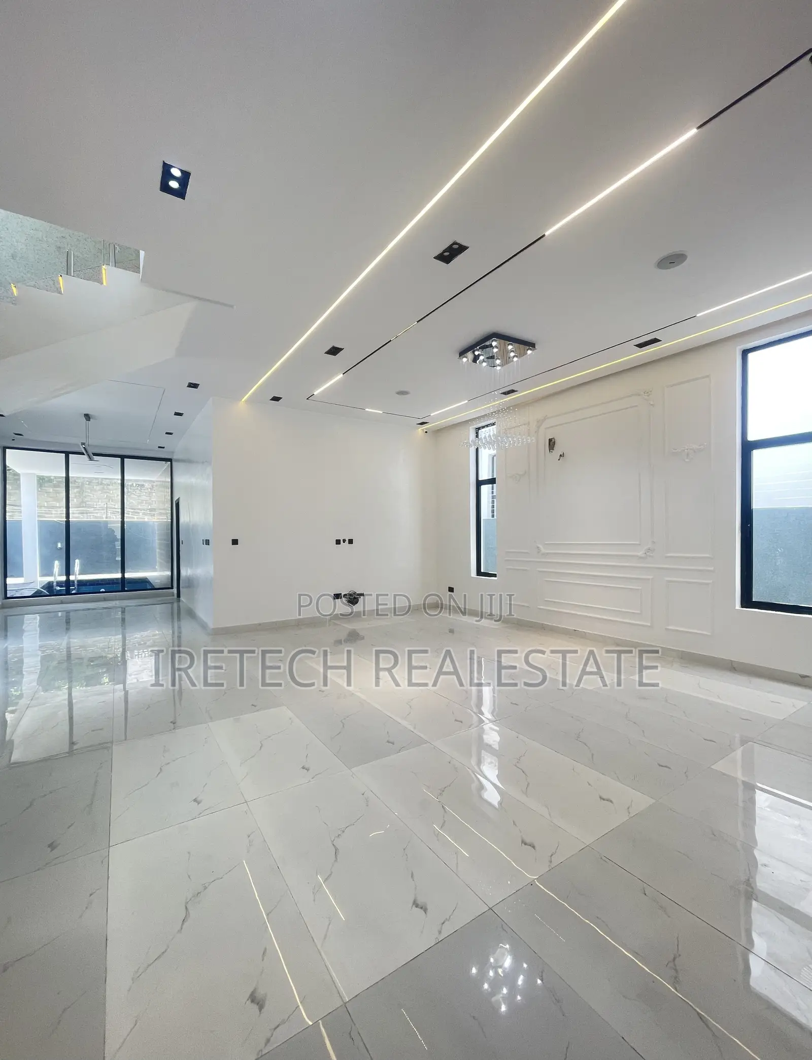 5bdrm Duplex in Chevron Call To for sale in Chevron