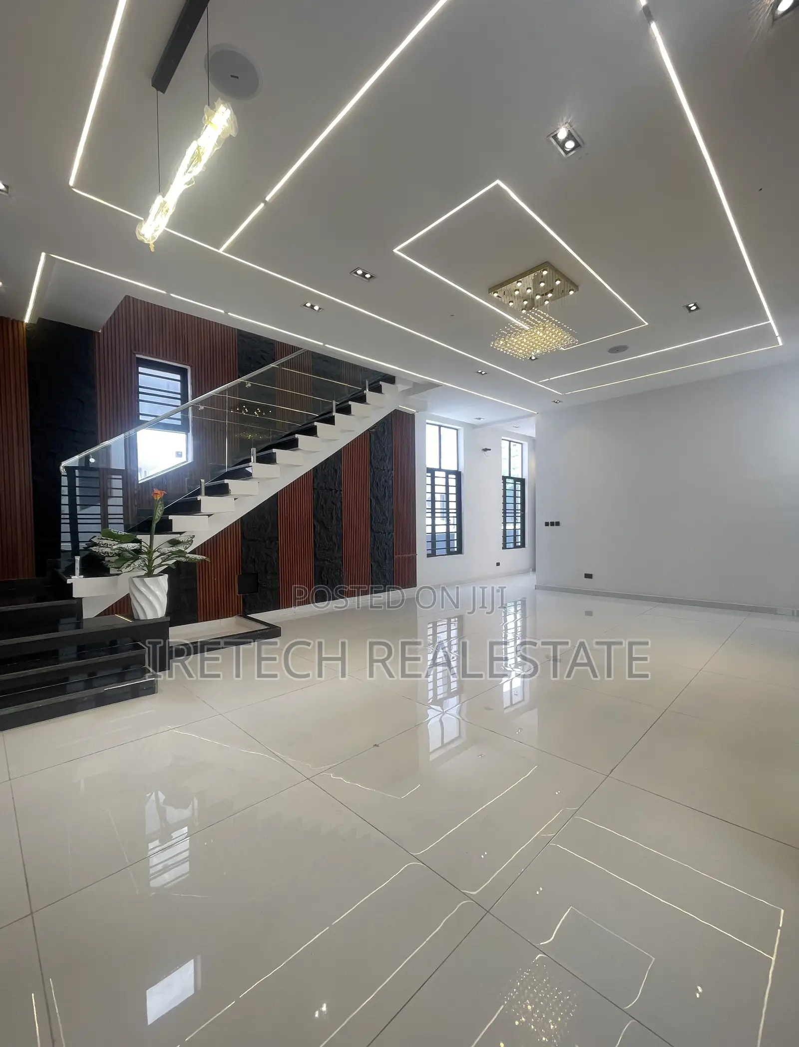 5bdrm Duplex in Chevron Call To for sale in Chevron