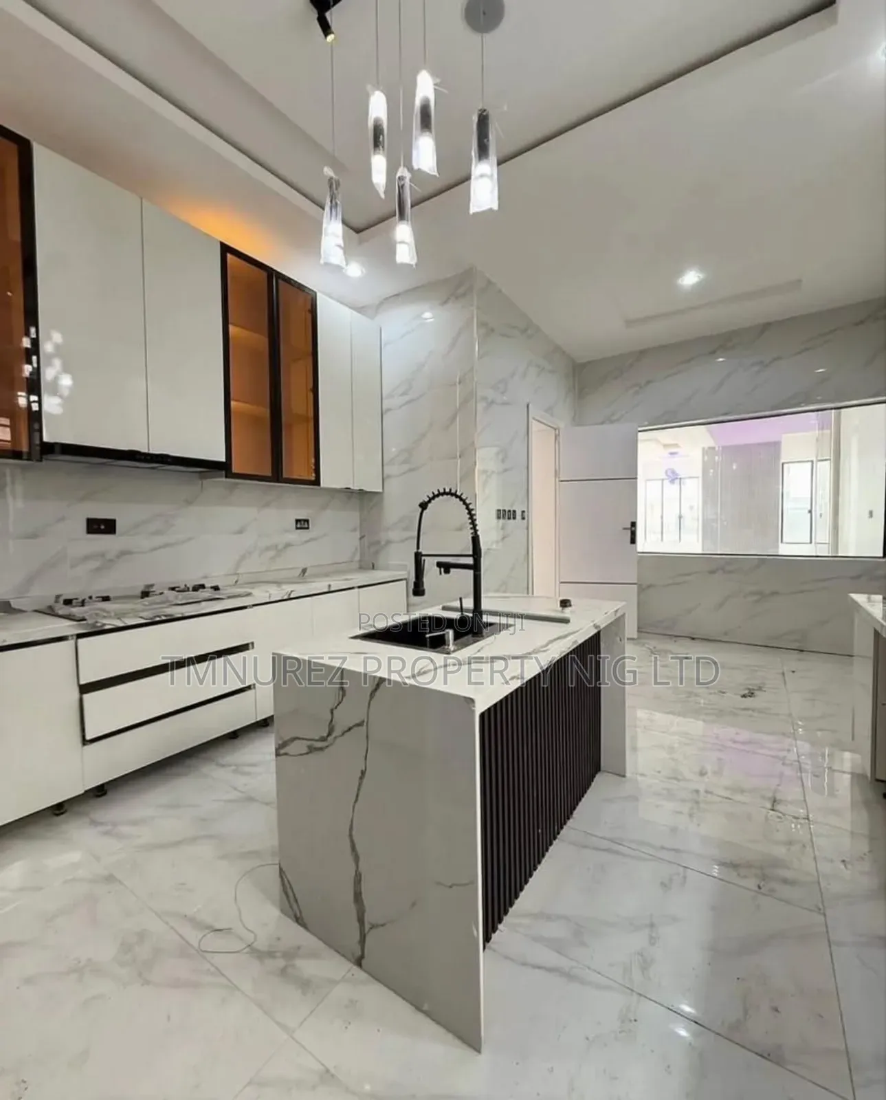 5bdrm Duplex in Ologolo for rent in Ologolo