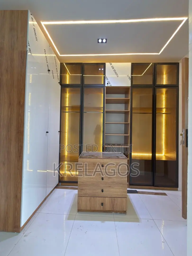 4bdrm Duplex in Ikota for sale in Ikota