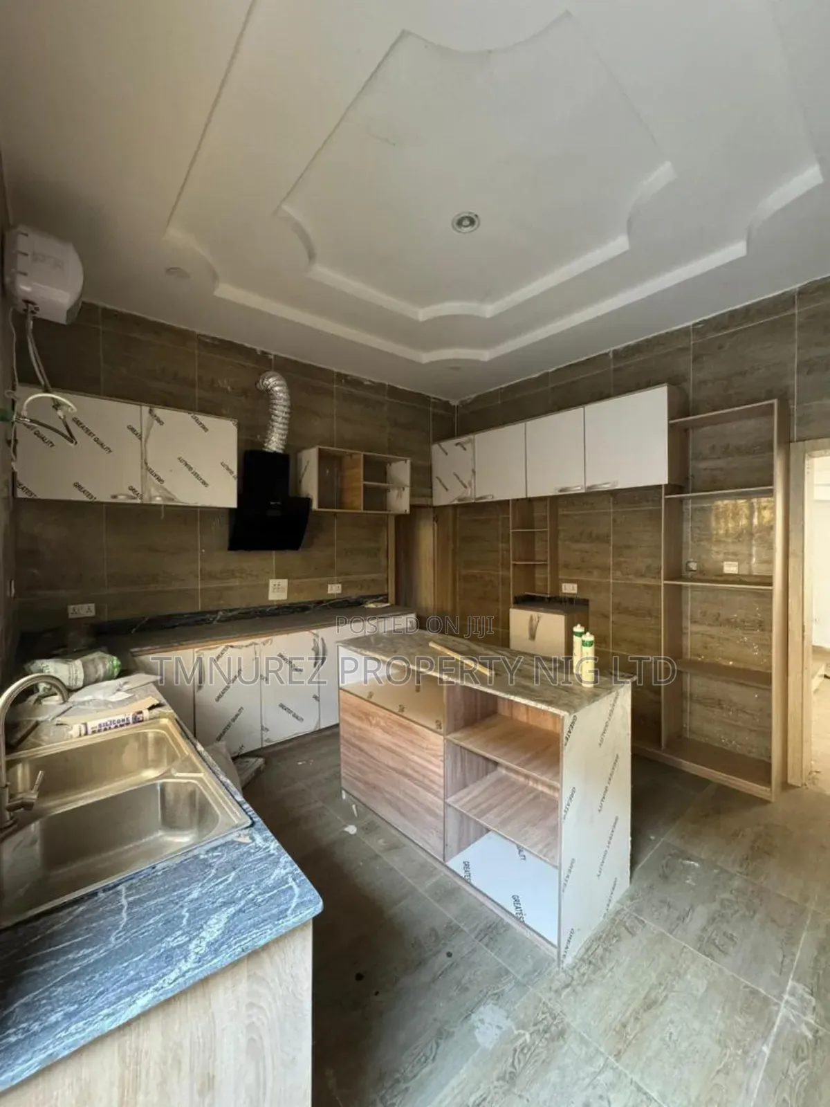 5bdrm Duplex in Agungi Estate for rent in Agungi
