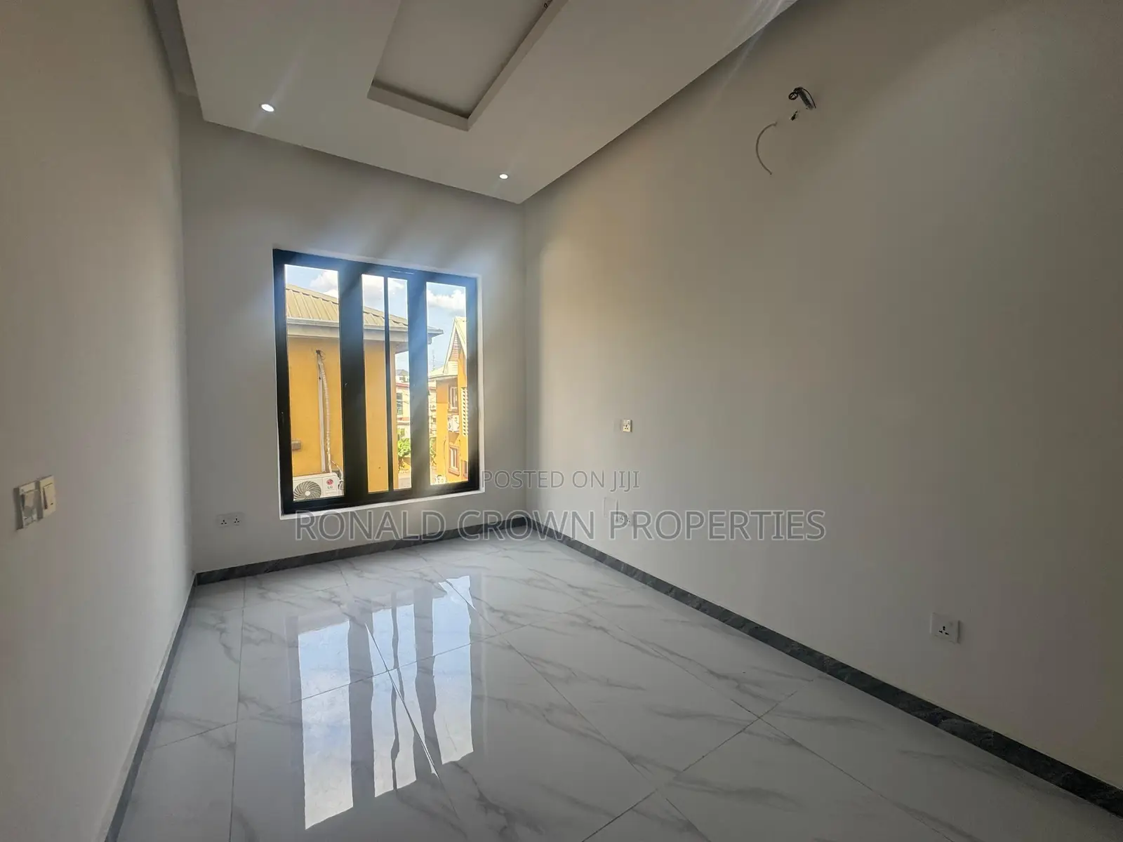 4bdrm Duplex in Adeniyi Jones for sale in Adeniyi Jones
