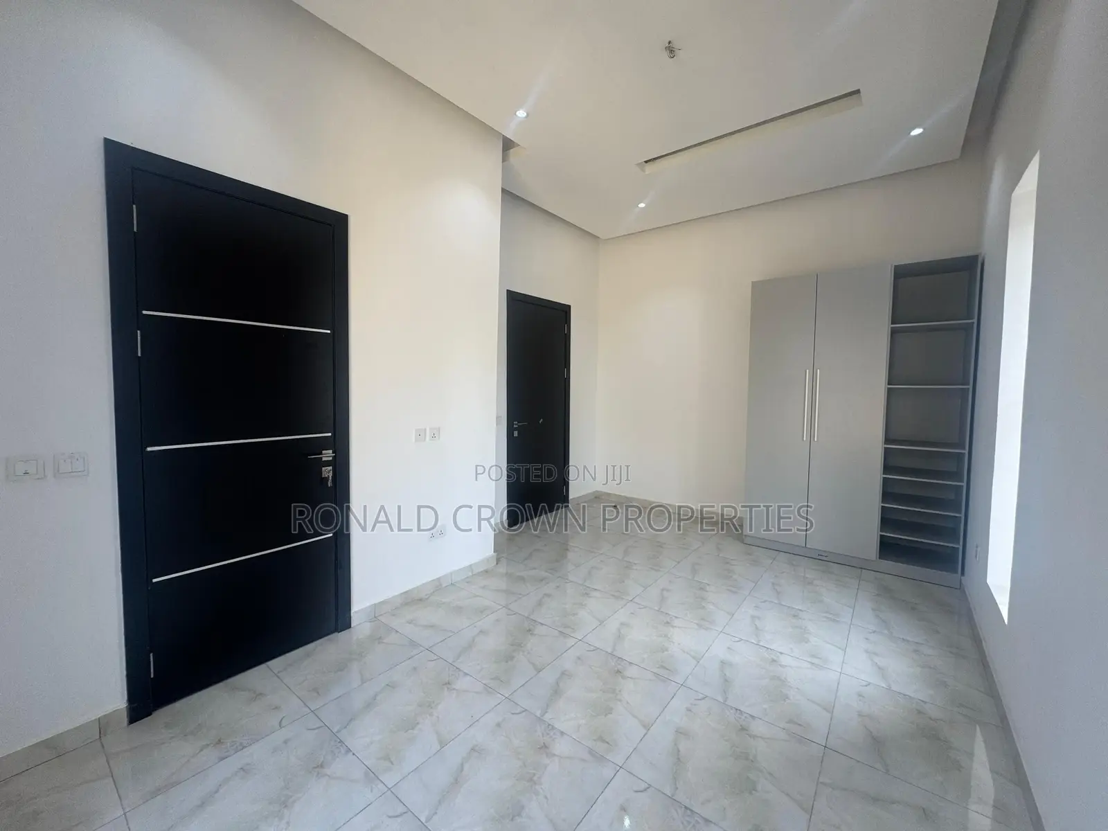 4bdrm Duplex in Adeniyi Jones for sale in Adeniyi Jones