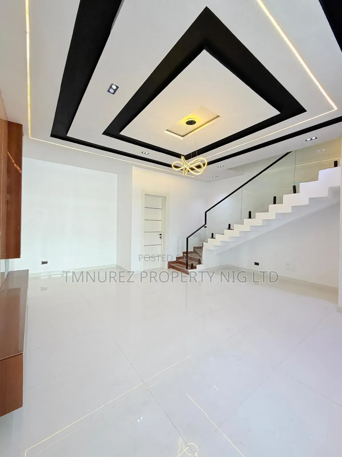 3bdrm Duplex in Ikota for sale in Ikota