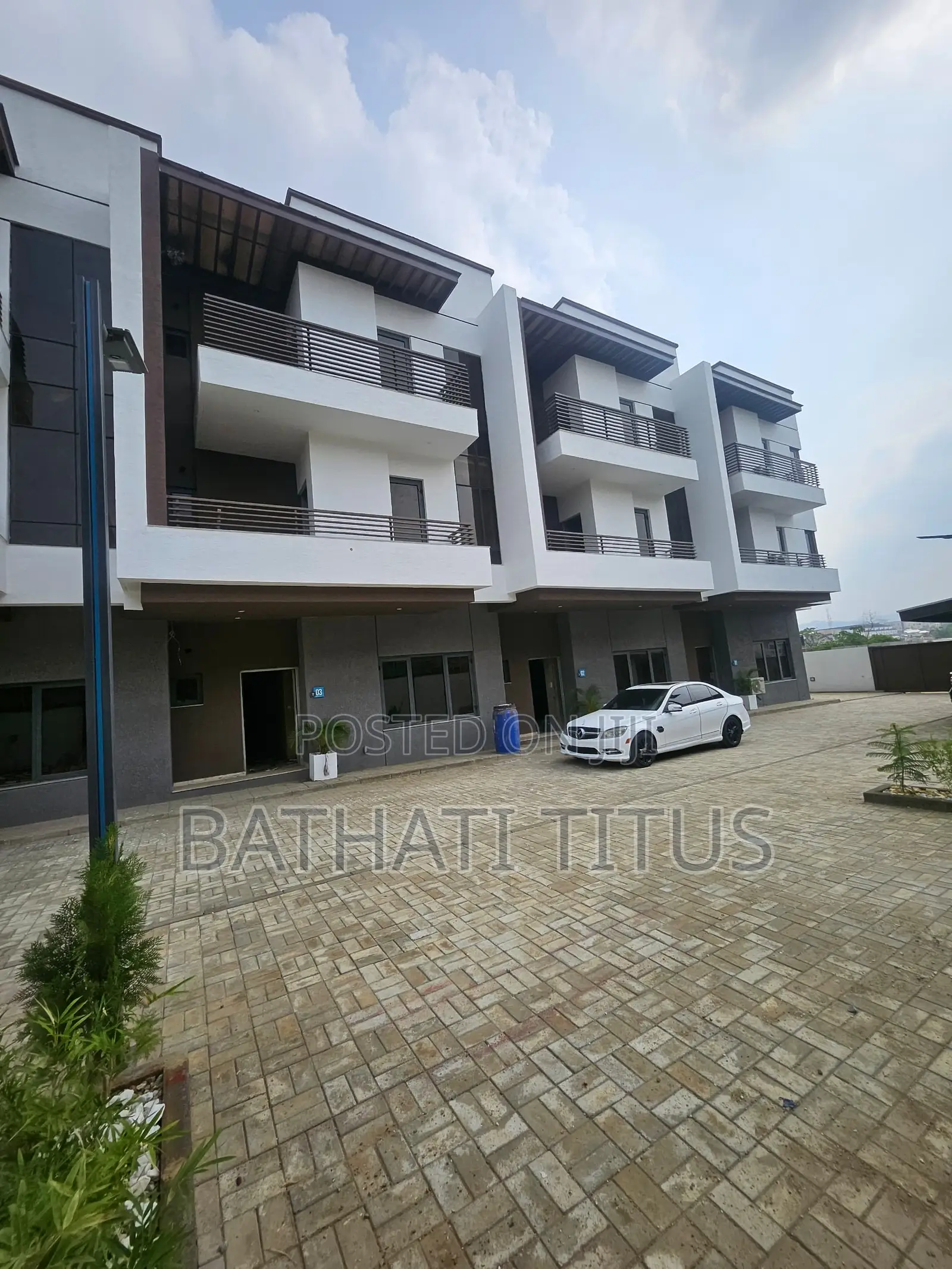 4bdrm Duplex in Mabushi for sale in Mabushi