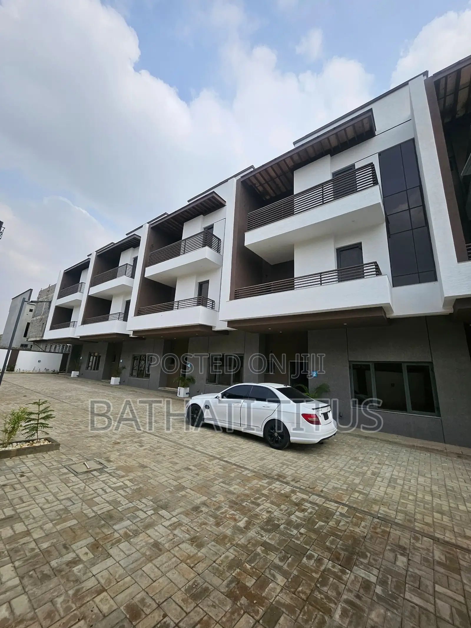4bdrm Duplex in Mabushi for sale in Mabushi
