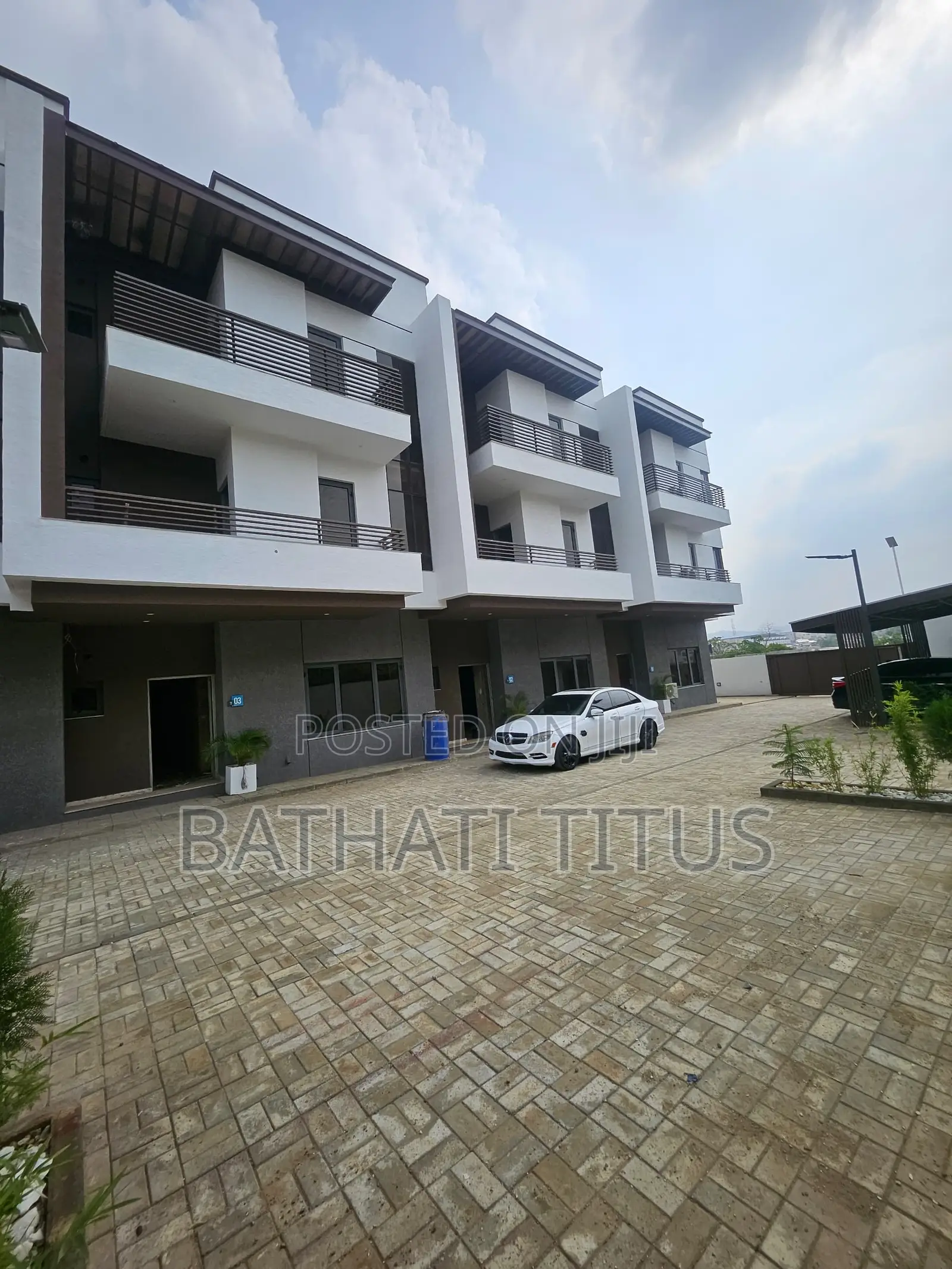 4bdrm Duplex in Mabushi for sale in Mabushi