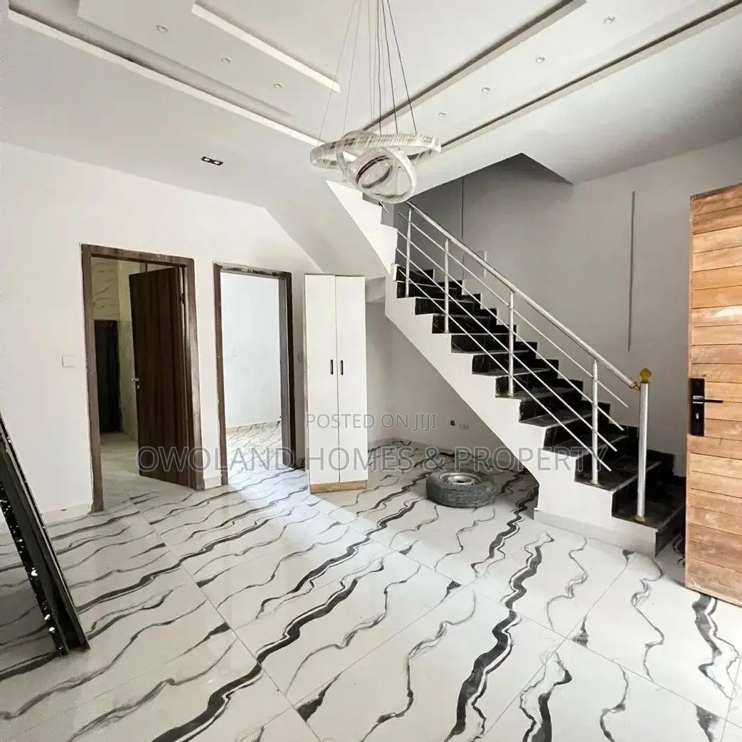3bdrm Duplex in Ikota Lekki for rent in Ikota
