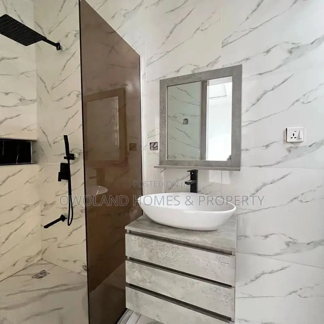 3bdrm Duplex in Ikota Lekki for rent in Ikota
