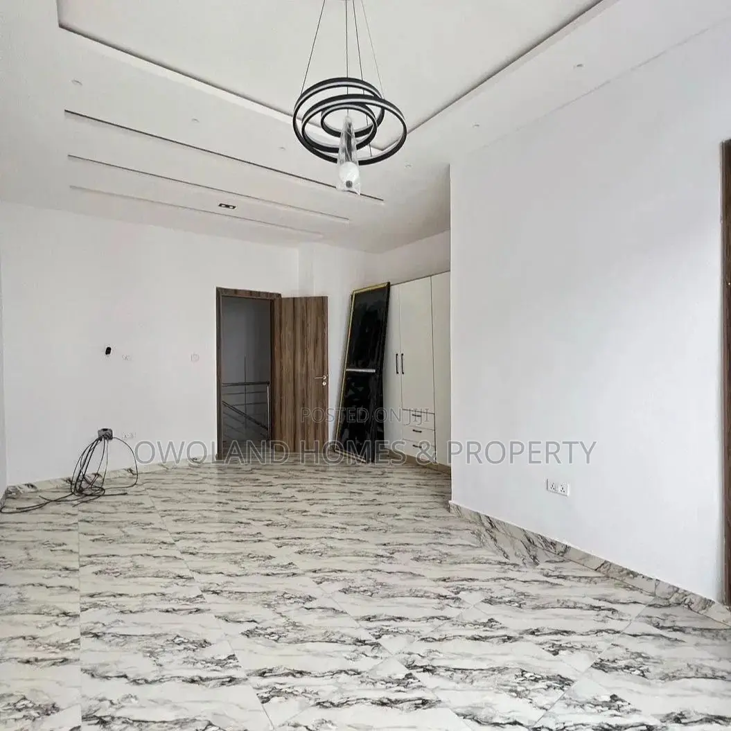 3bdrm Duplex in Ikota Lekki for rent in Ikota