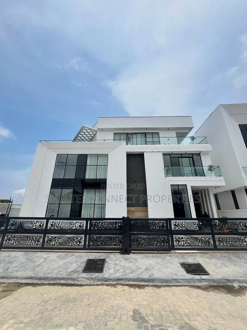 5bdrm Duplex in Chevron for sale in Chevron