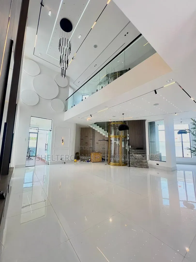 5bdrm Duplex in Chevron for sale in Chevron