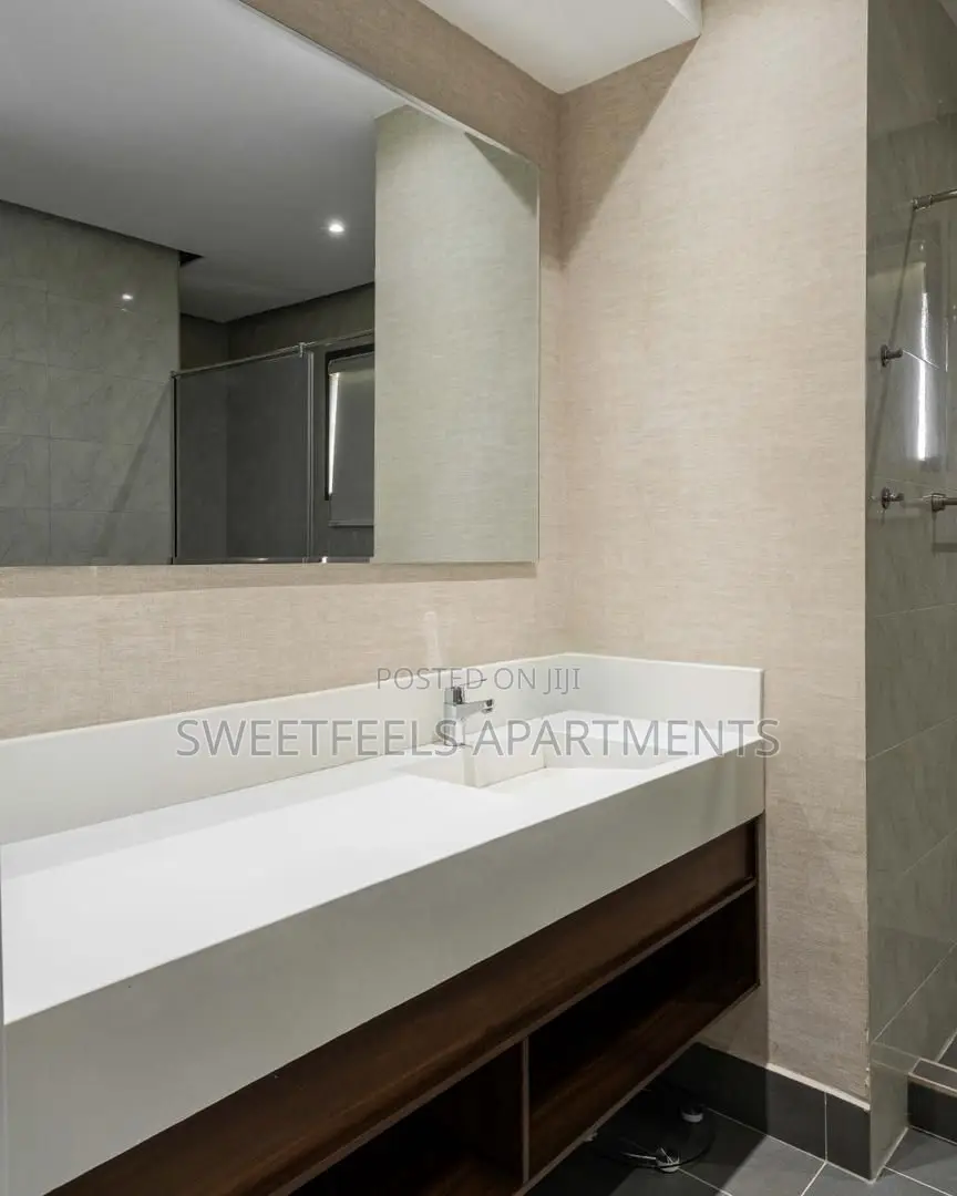 Beautiful Sea View Luxury 3bedroom in Ahmadu Bello Way