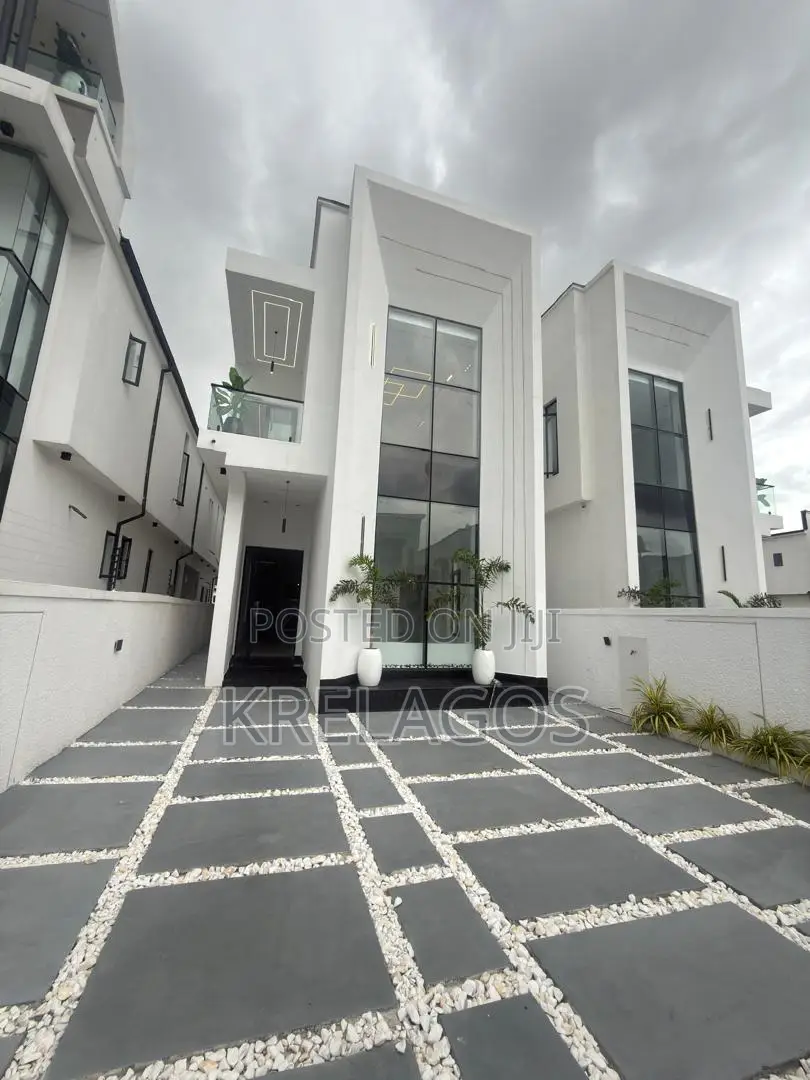 5bdrm Duplex in Ajah for sale in Ado / Ajah