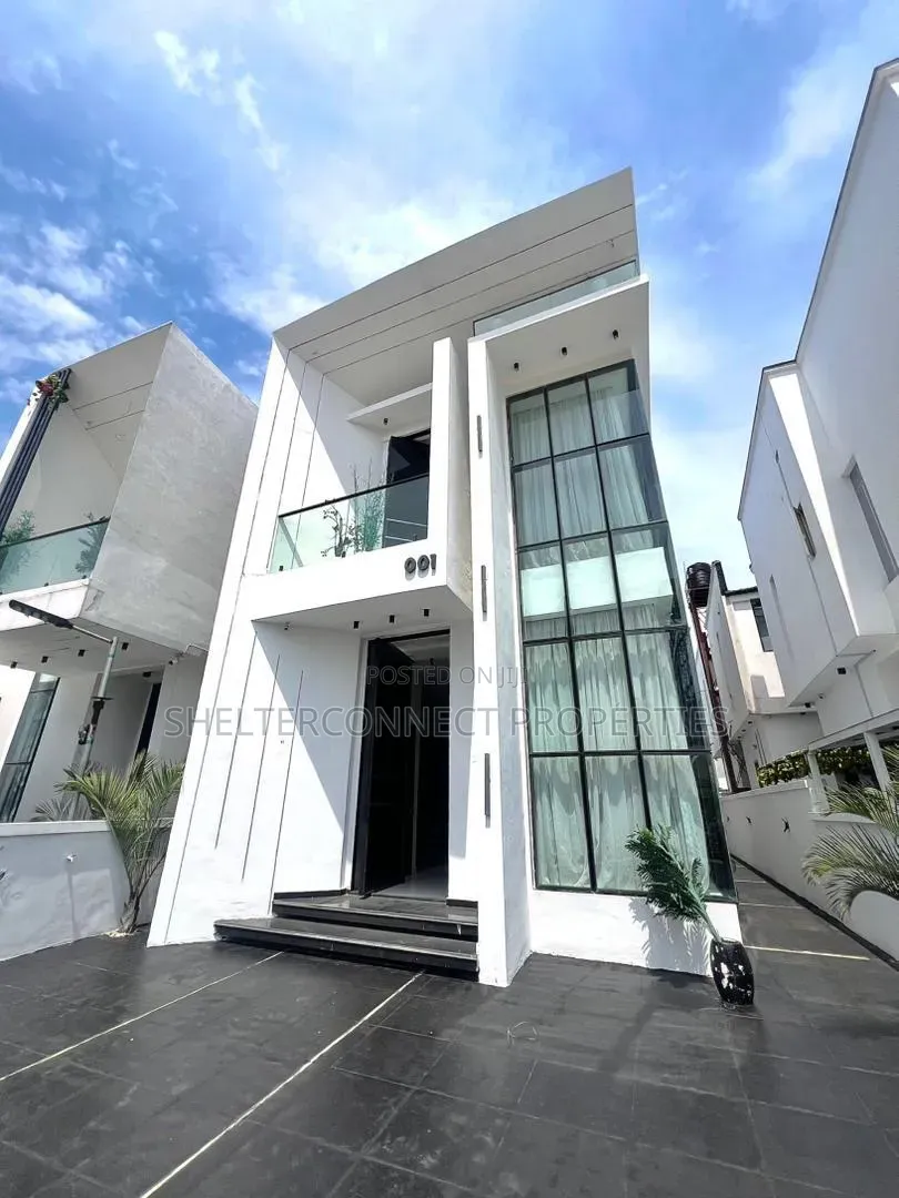 Furnished 5bdrm Duplex in Chevron for sale in Chevron