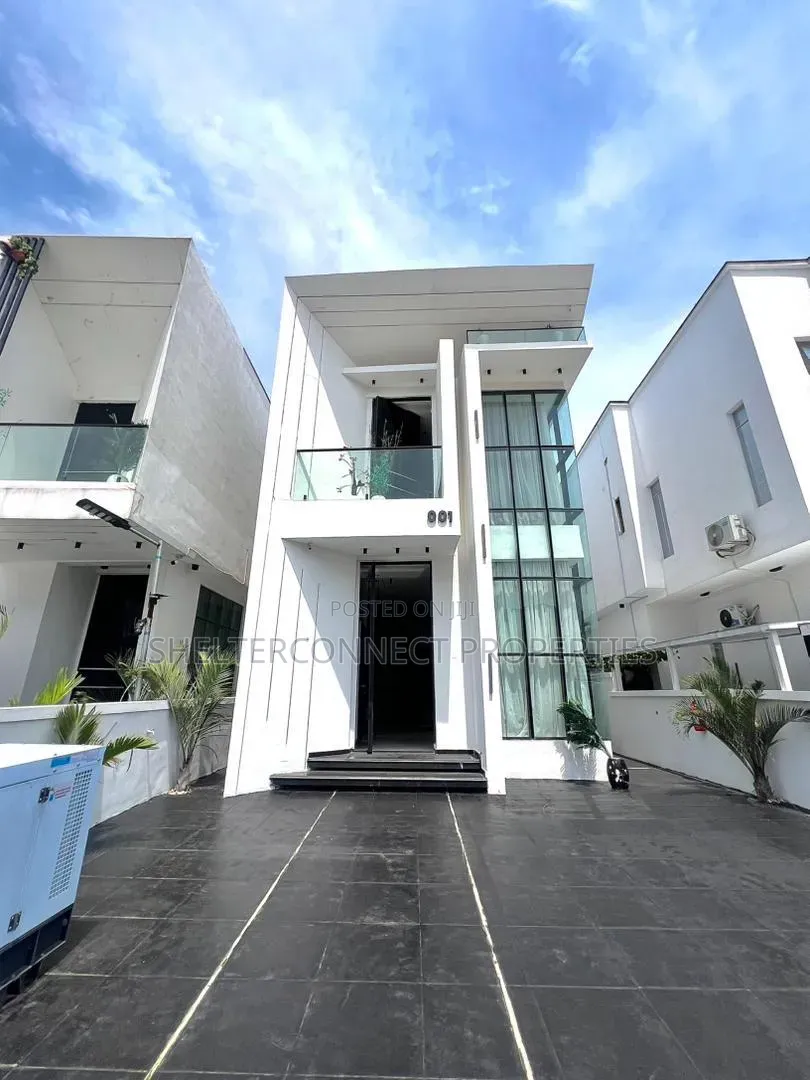 Furnished 5bdrm Duplex in Chevron for sale in Chevron