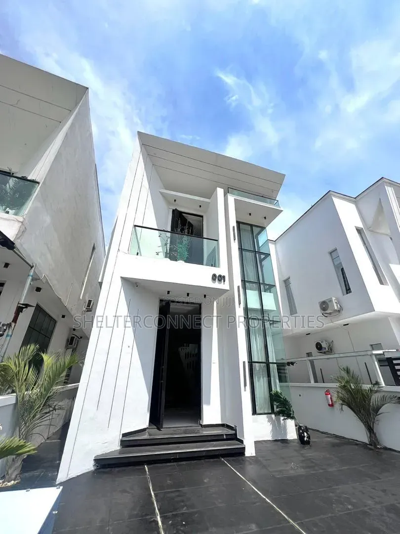 Furnished 5bdrm Duplex in Chevron for sale in Chevron