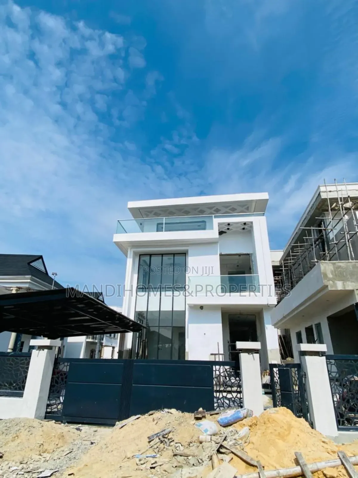 5bdrm Duplex in Off Lekki-Epe Expressway for sale in Off Lekki-Epe Expressway