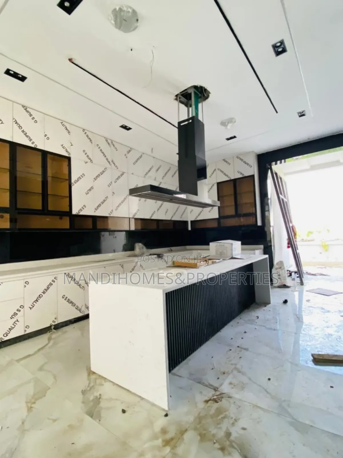 5bdrm Duplex in Off Lekki-Epe Expressway for sale in Off Lekki-Epe Expressway