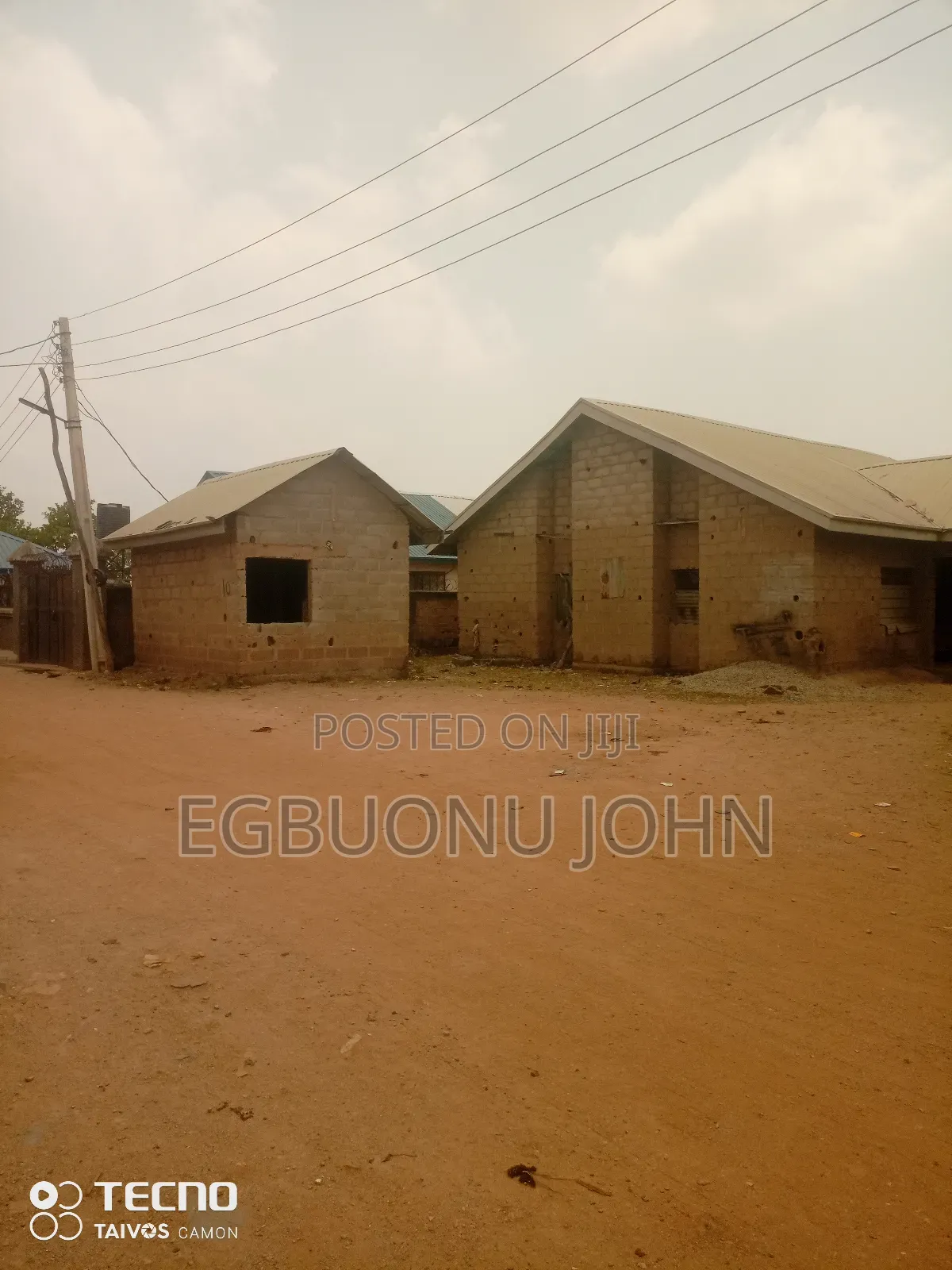 C of O , R of O and Agis Paper With Fcda Building Approval. 4 Sale in Dei-Dei