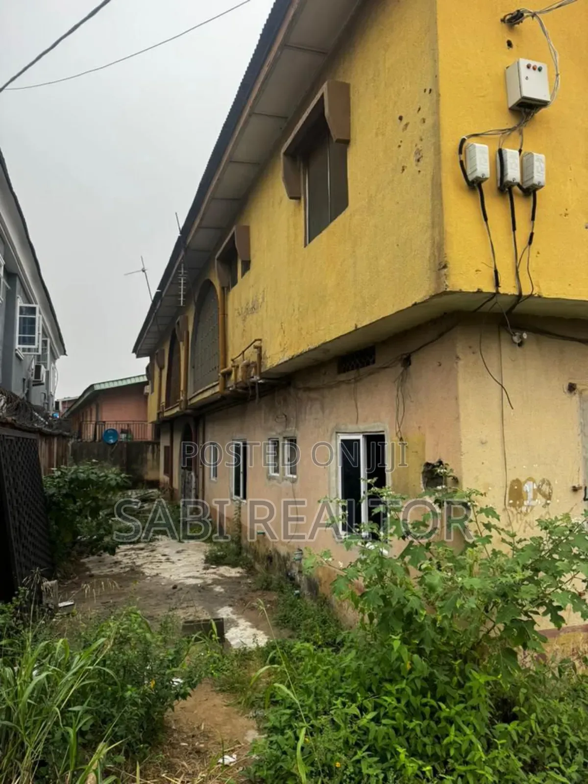 Furnished 2bdrm Block of Flats in Akowonjo for sale in Akowonjo