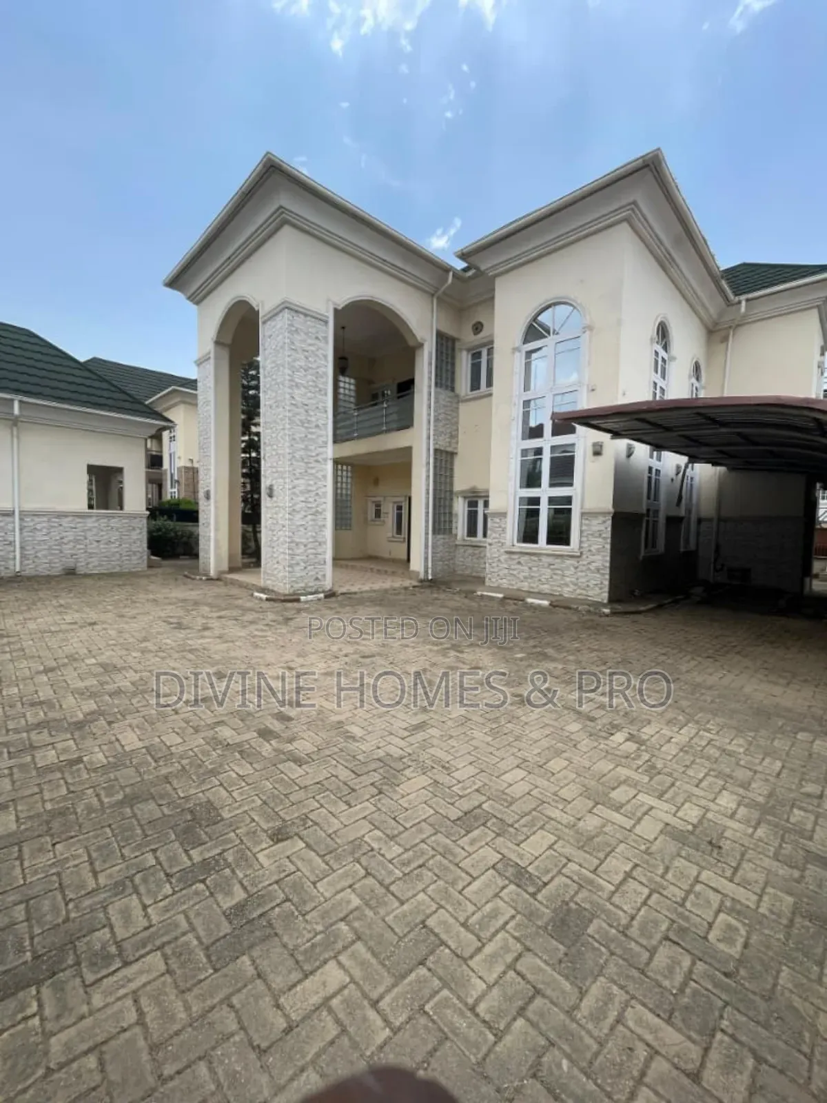 5bdrm Duplex in Katampe (Main) for sale in Katampe (Main)