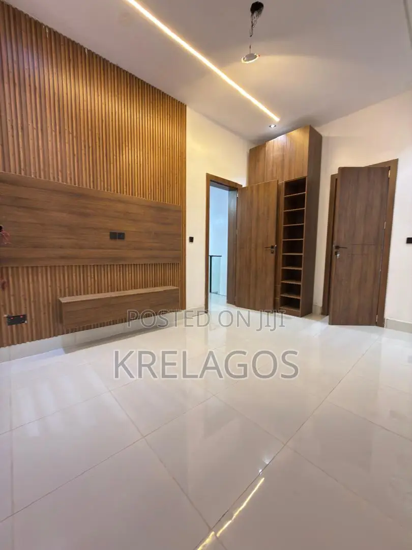 4bdrm Duplex in Ajah for sale in Ado / Ajah