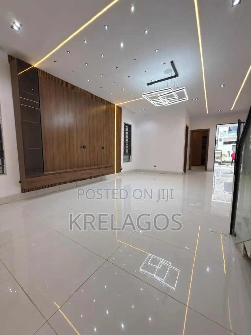 4bdrm Duplex in Ajah for sale in Ado / Ajah