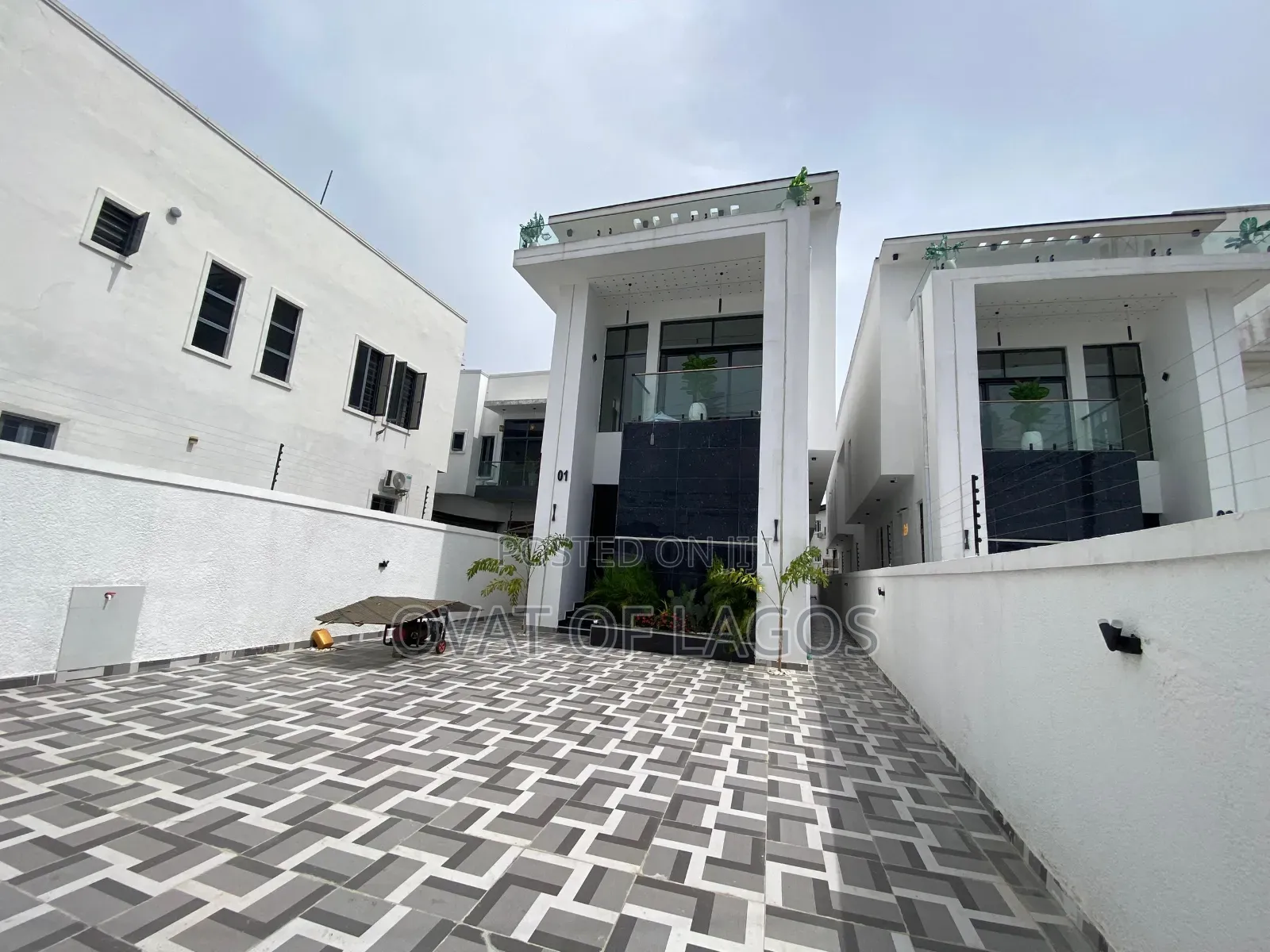 5bdrm Duplex in Orchid, Lekki for sale in Lekki