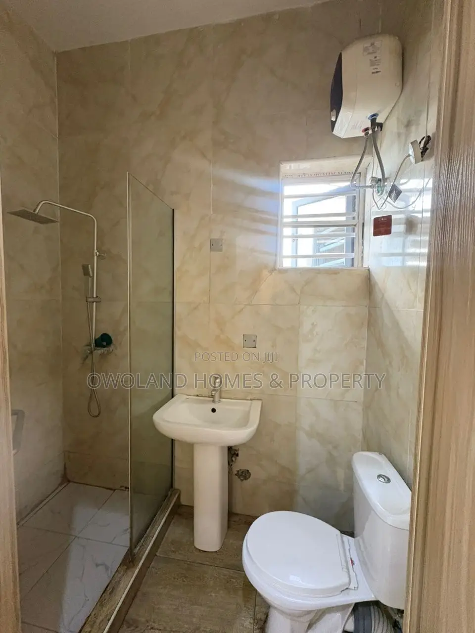 1bdrm Block of Flats in Royal Pin Estate, Lekki for rent in Lekki