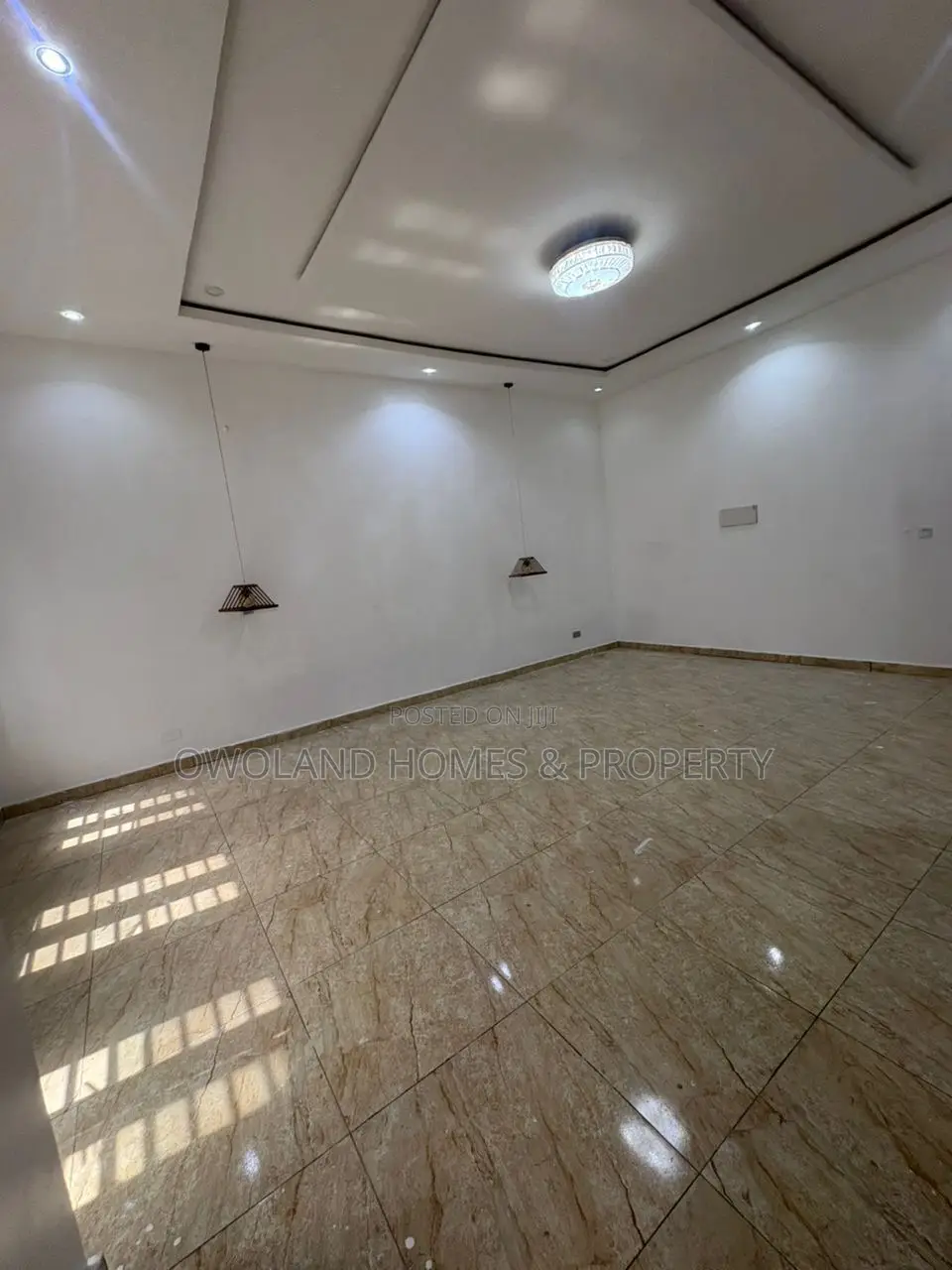 1bdrm Block of Flats in Royal Pine Estate, Lekki for rent in Lekki