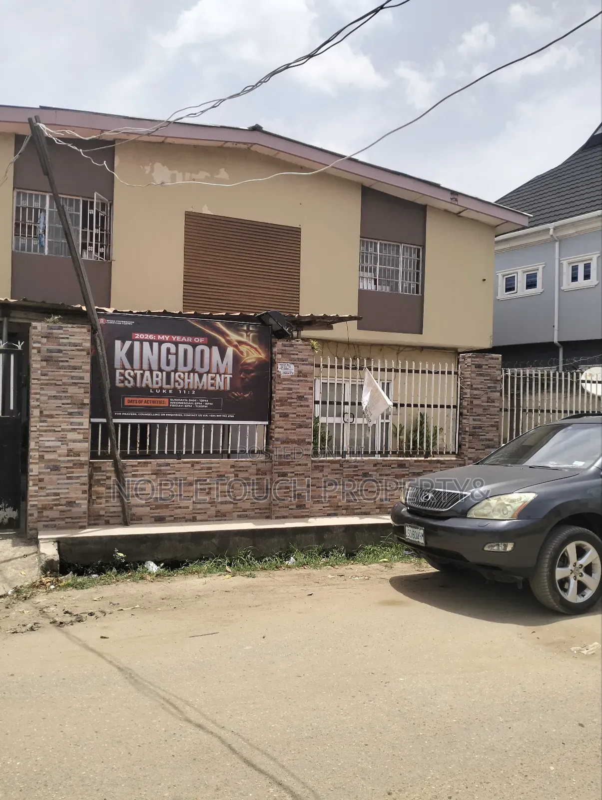 3bdrm Block of Flats in Egbeda Akowonjo for sale in Akowonjo