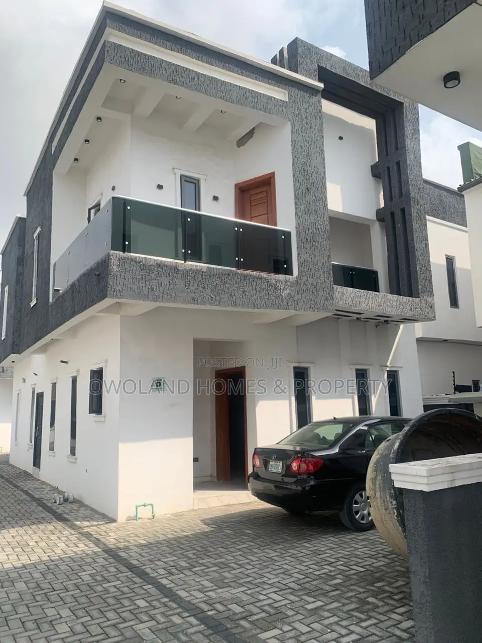 4bdrm Duplex in Orchid Road, Ikota for rent in Ikota