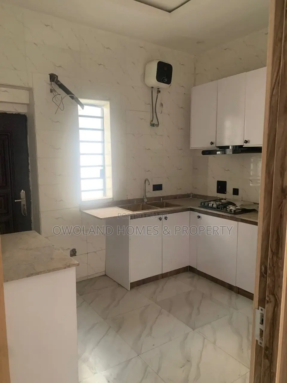4bdrm Duplex in Orchid Road, Ikota for rent in Ikota