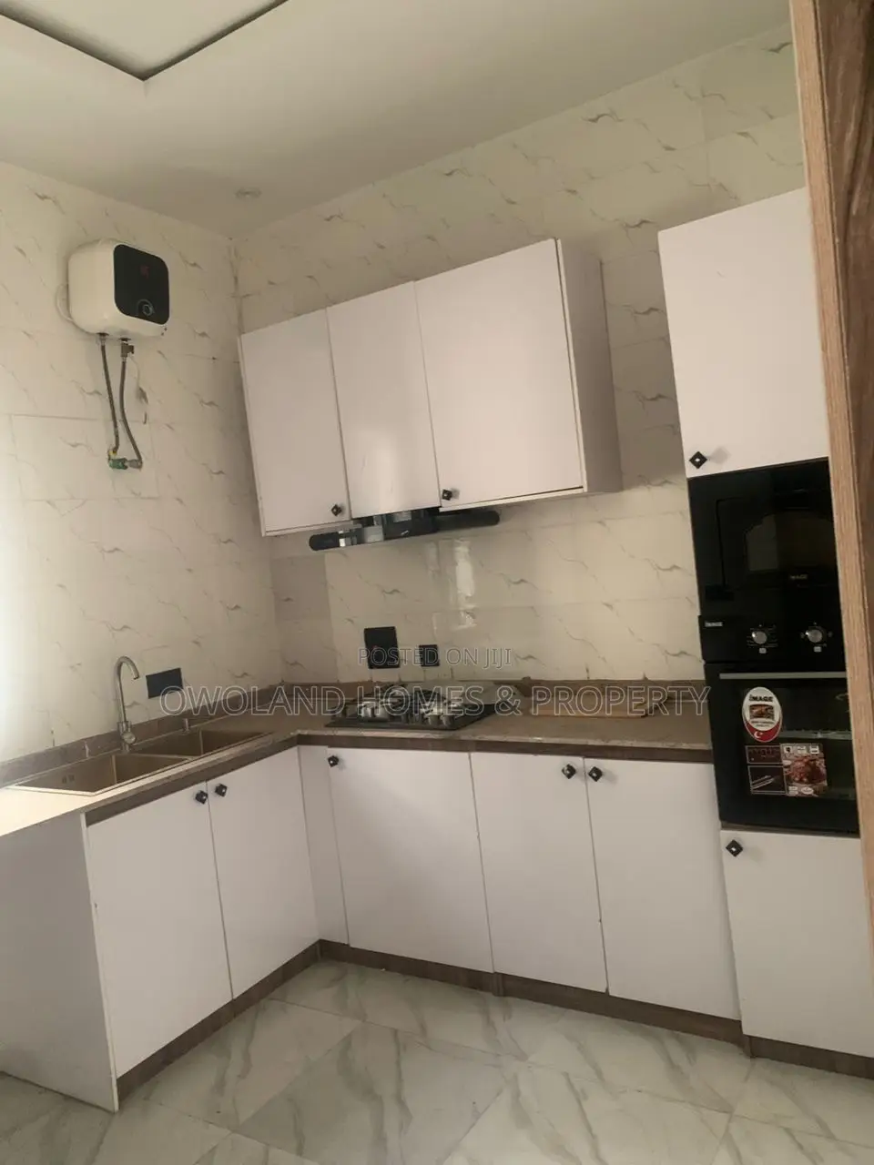 4bdrm Duplex in Orchid Road, Ikota for rent in Ikota