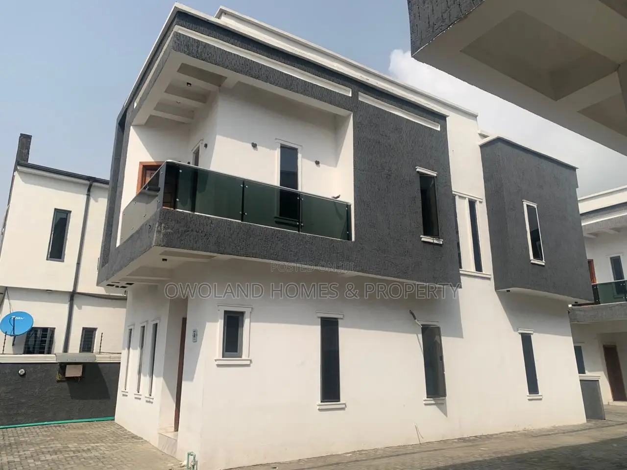 4bdrm Duplex in Orchid Road, Ikota for rent in Ikota
