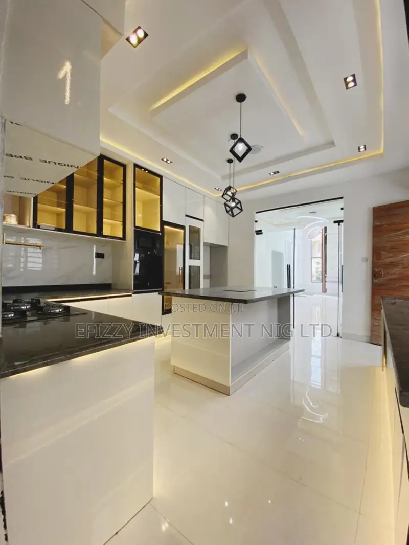 Furnished 5bdrm Duplex in Megamound Estate, Ikota for sale in Ikota
