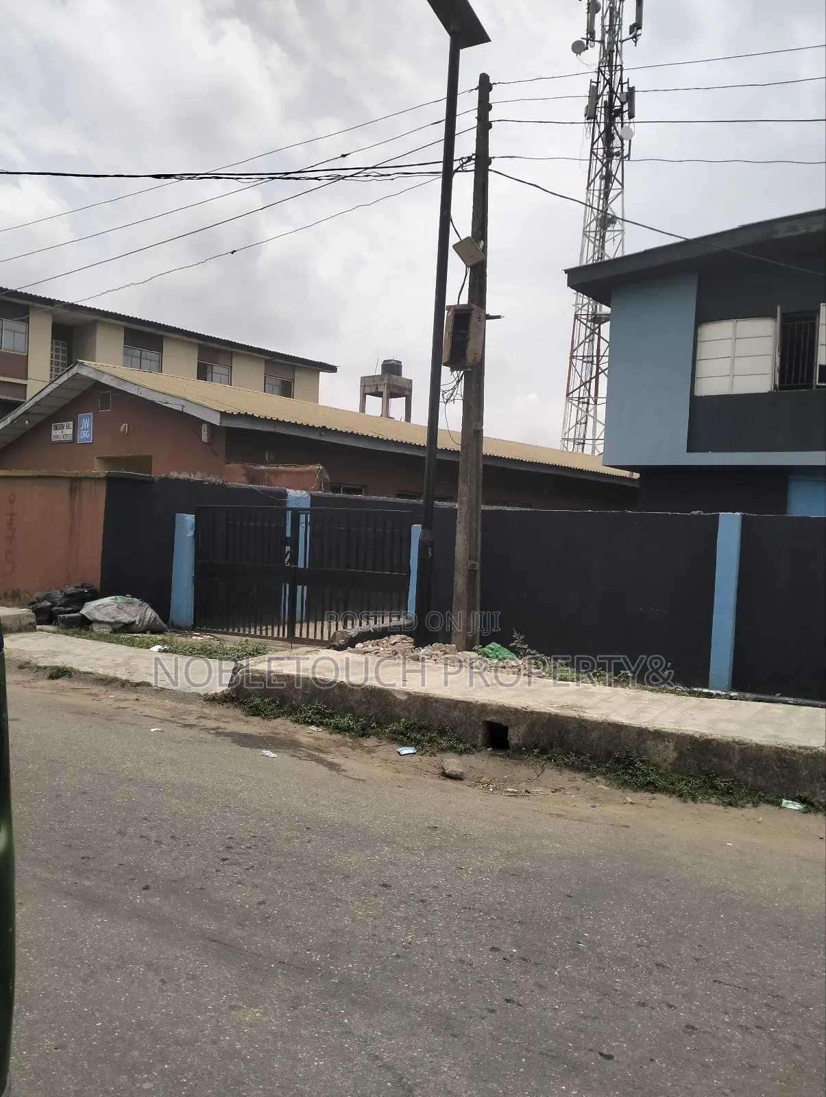4bdrm Duplex in Lagos Abeokuta, Akowonjo for sale in Akowonjo