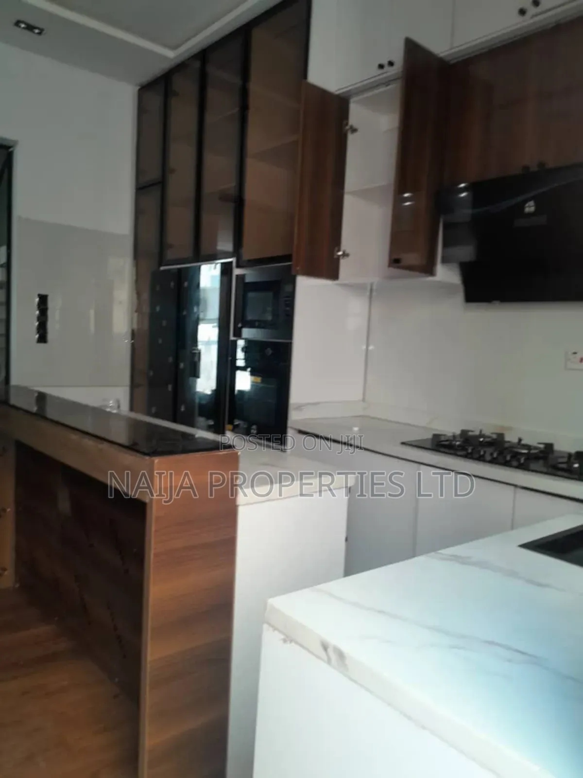 4bdrm Duplex in Ikota Gra for rent in Ikota