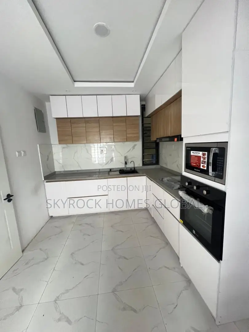 4bdrm Duplex in Ologolo for rent in Ologolo