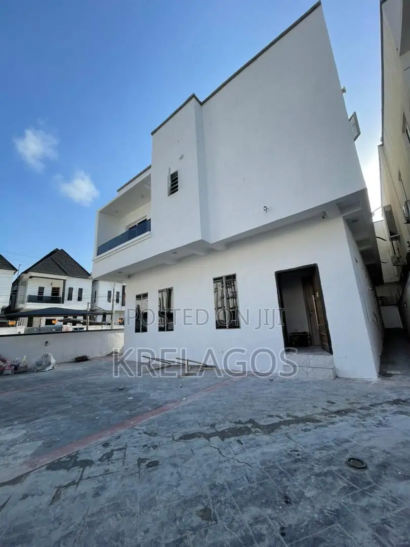 5bdrm Duplex in Ikota for rent in Ikota