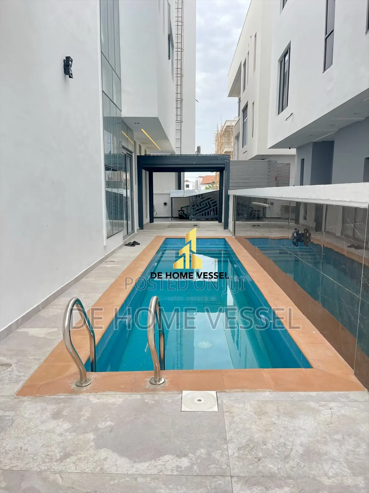 5bdrm Duplex in Ikate for sale in Ikate