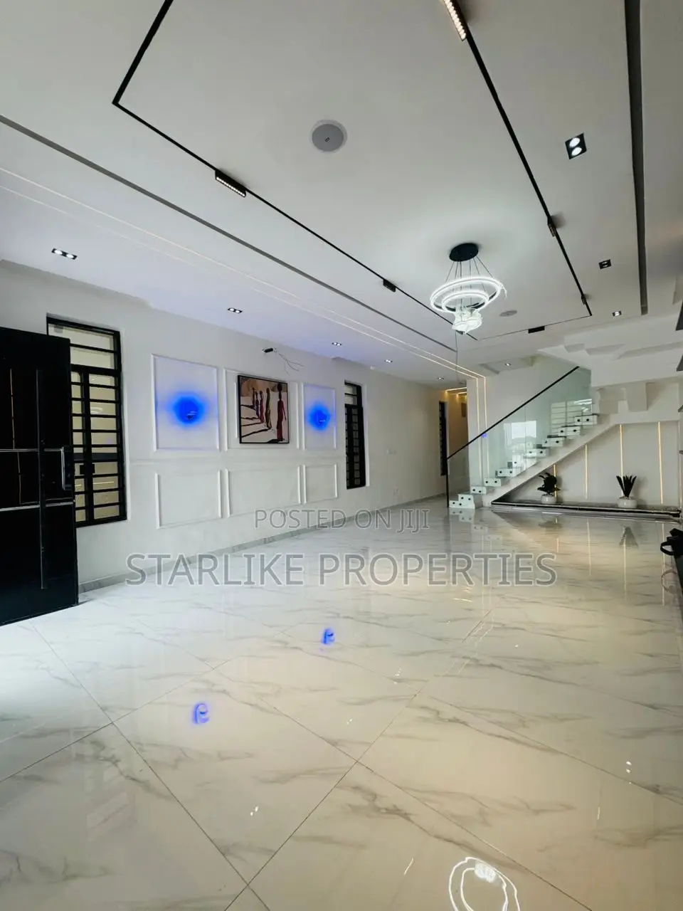 5bdrm Duplex in Chevron for sale in Chevron